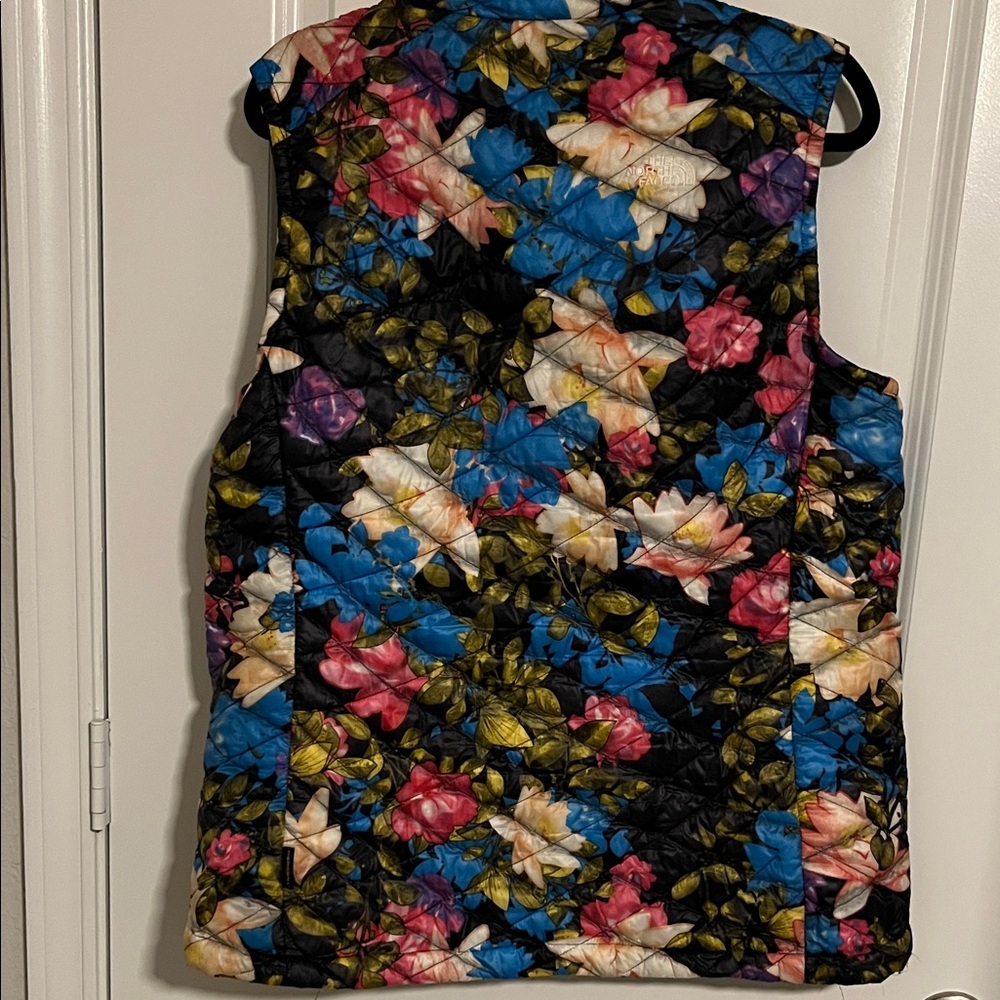 The North Face Multicolor Floral Vest - Picture 3 of 3